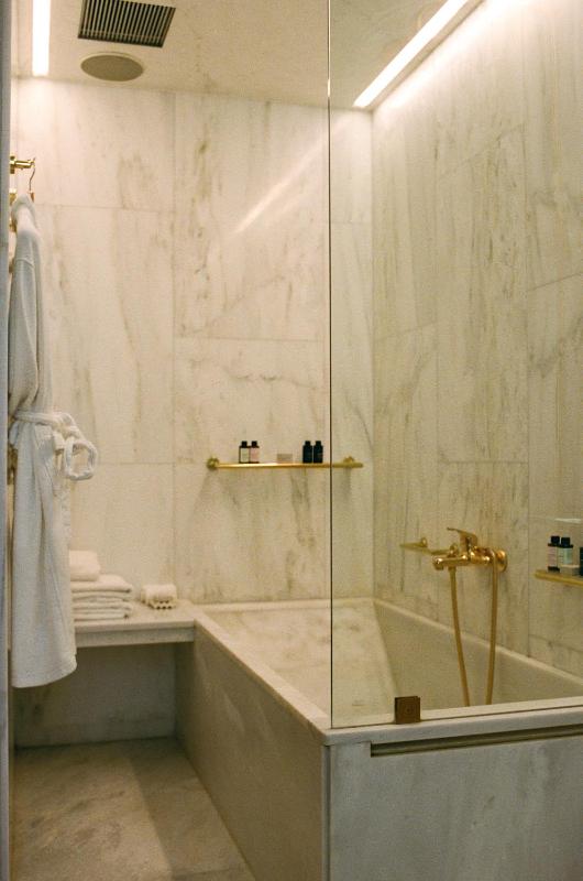 Penthouse Suite image 2