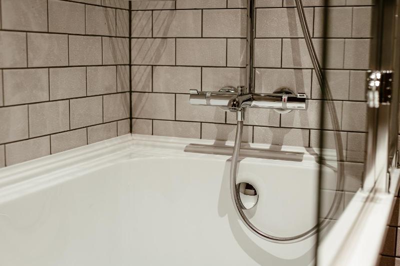 Luxury Suite image 3