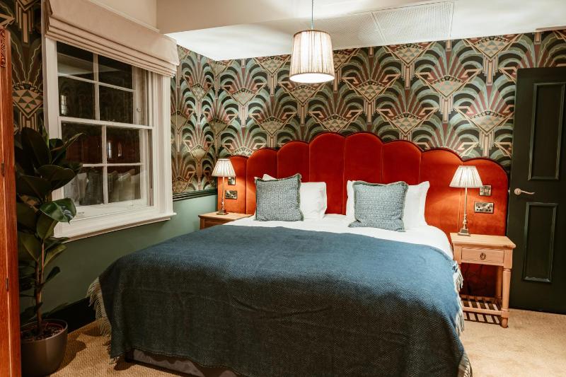 Luxury Suite image 1