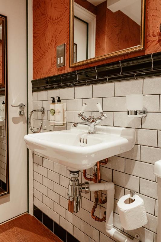 Luxury Family Room (2 Adults + 2 Children) image 2