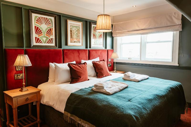 Luxury Twin Room image 1