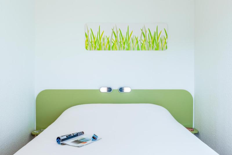 Standard Double Room image 2