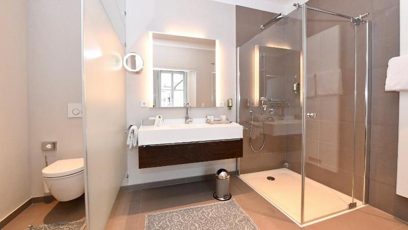 Junior Suite image 3
