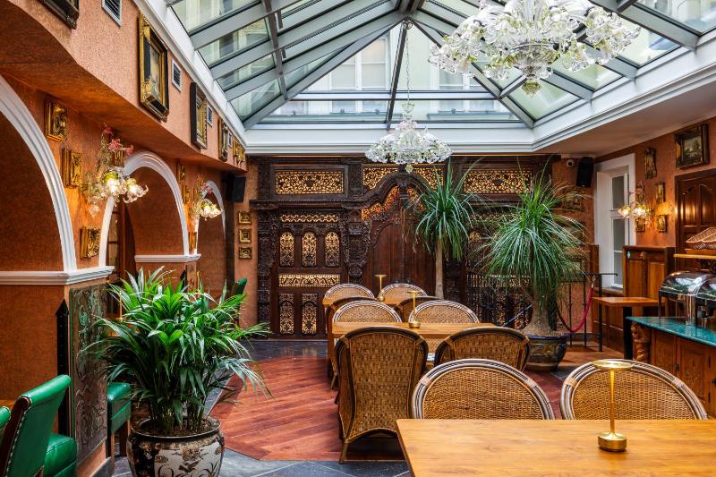 Hotel U Zlatého Stromu Prague by BHG - image 4