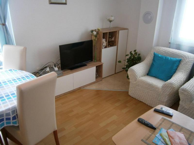 Beautiful holiday apartment Sanela for relaxed vacation - image 4