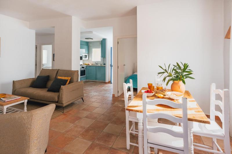 Two-Bedroom Apartment with Terrace image 3