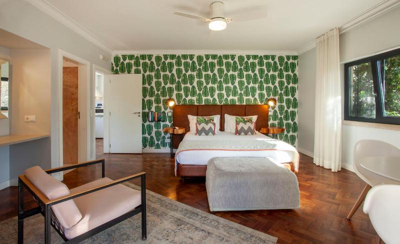 Junior Suite with Balcony and Kitchenette image 1