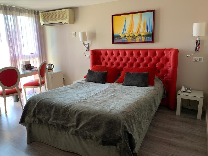  Standard Double  Room image 2