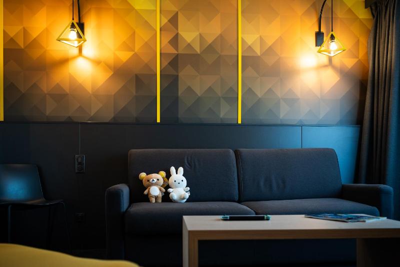 Standard Family Room with Double Bed and Sofa Bed image 2