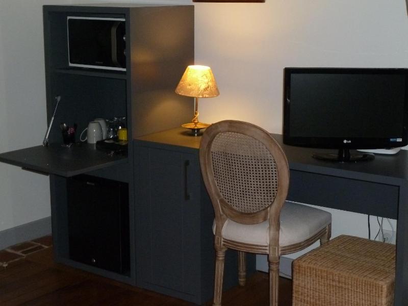 Double Room with Bath and Shower - 