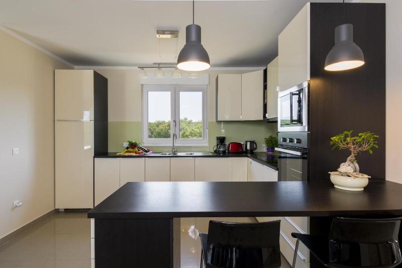 Villa Land - image 48