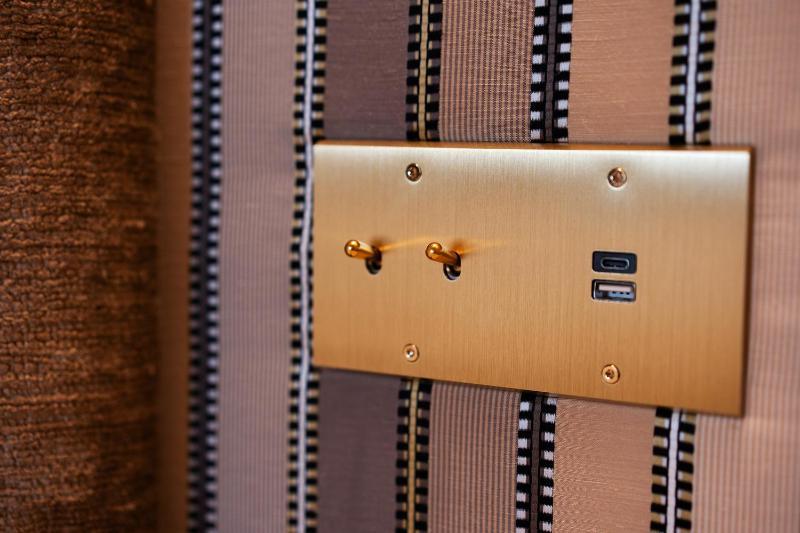 Deluxe Triple Room image 3