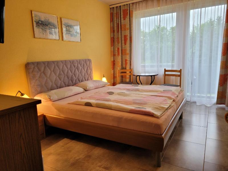 Single Room image 4