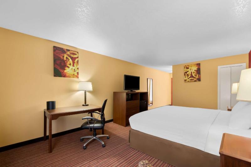 King Room image 3