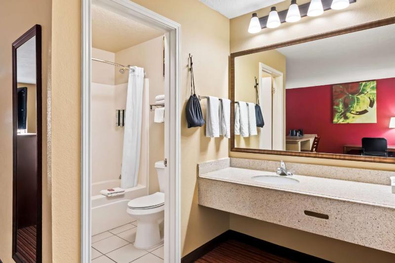 King Room image 2