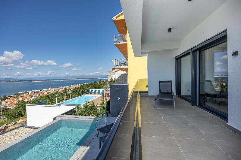 Villa Vista - image 32