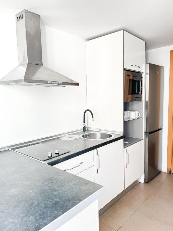 Two-Bedroom Apartment with Terrace (5 Adults) image 3