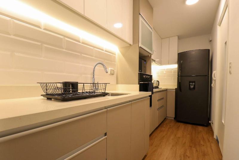 Spacious & Elegant 2BR w Terrace in Miraflores - image 10