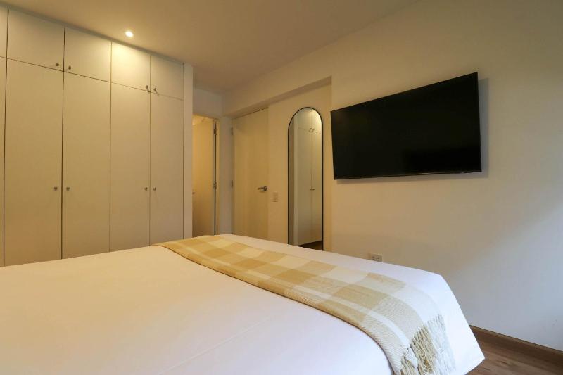 Spacious & Elegant 2BR w Terrace in Miraflores - image 7