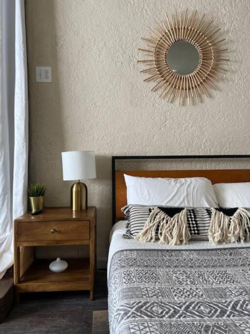 One-Bedroom Apartment image 1