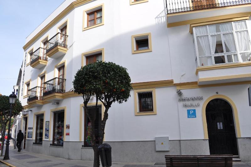 Apartamentos Trujillo - image 10