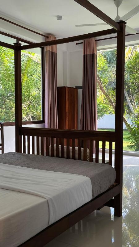 Shades Hotel & Villa - image 15