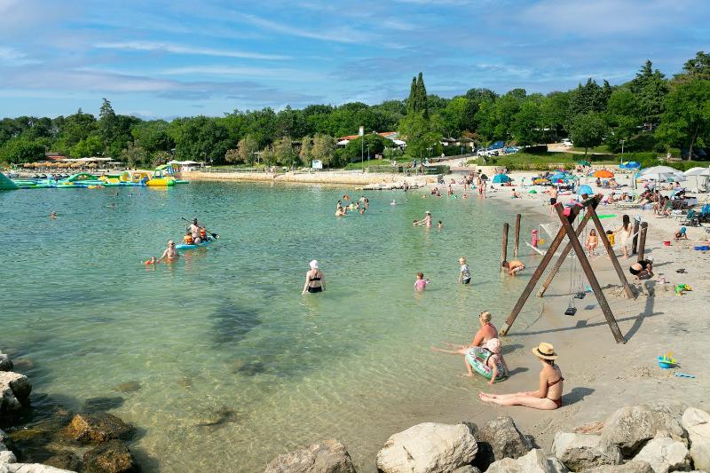 Albatross Mobile Homes on Valamar Camping Lanterna - image 20