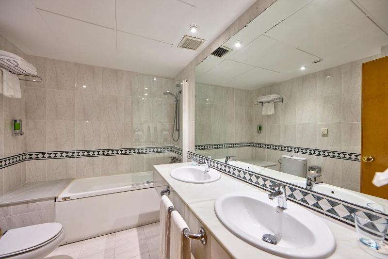 Junior Suite image 1