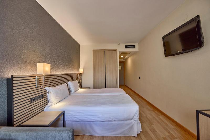 Triple Room image 4