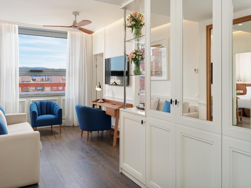 One-Bedroom Suite (2 Adults) image 4