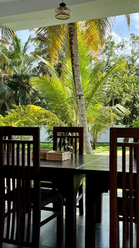 Shades Hotel & Villa - image 7