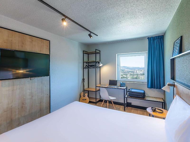 Standard Single Room with Double Bed image 3