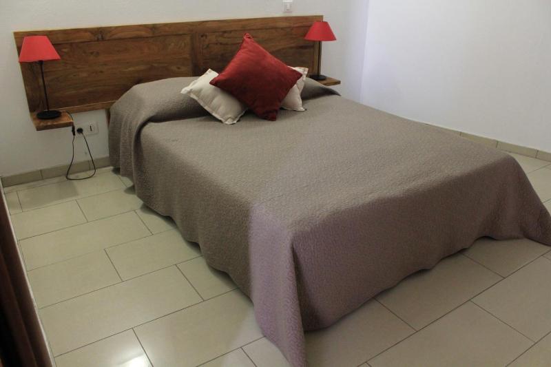 One-Bedroom Apartment with Garden View image 1