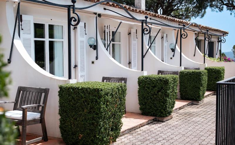 Deluxe Room Terrace Pool image 4