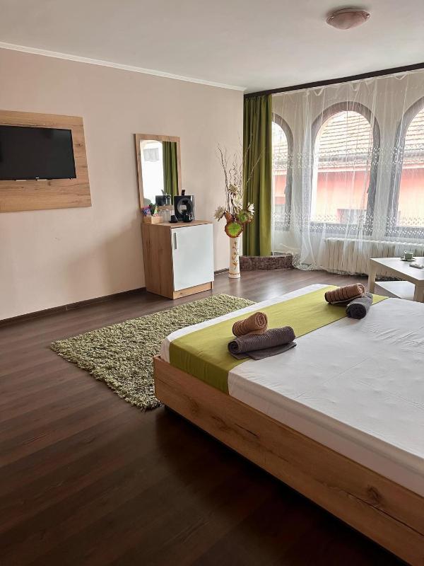 Comfort Triple Room image 4