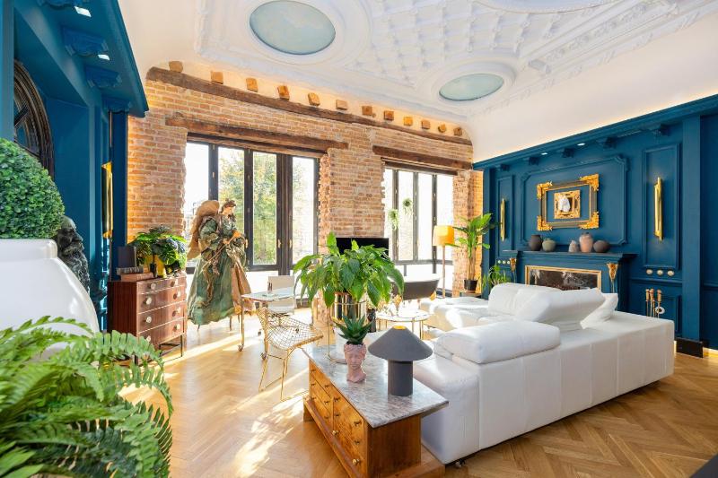 ChezmoiHomes Granada Gallery Loft - image 13