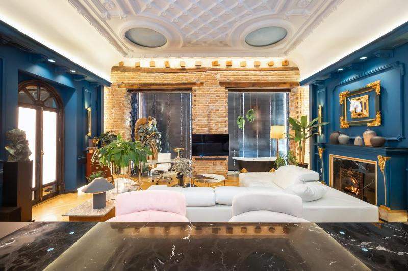 ChezmoiHomes Granada Gallery Loft - image 3