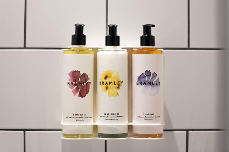 Luxury Suite image 3