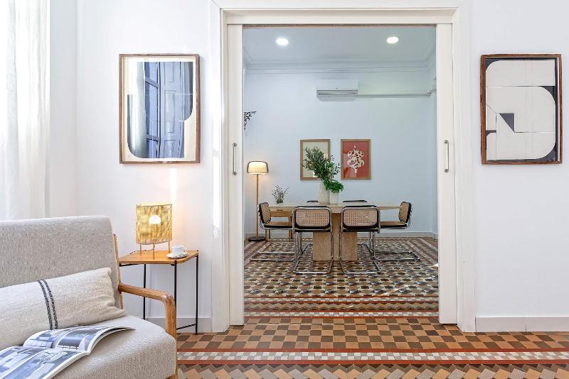 Three-Bedroom Deluxe Apartment image 2