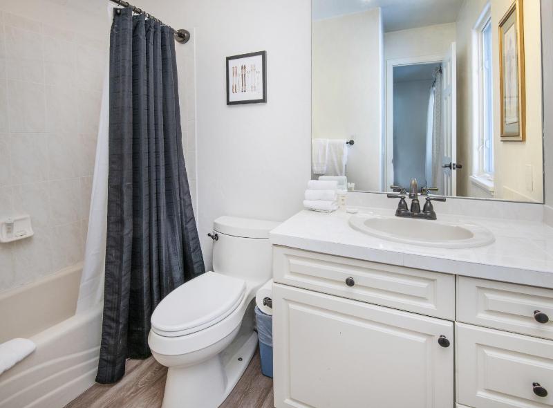 5025 Main Gore Place Condo - image 16