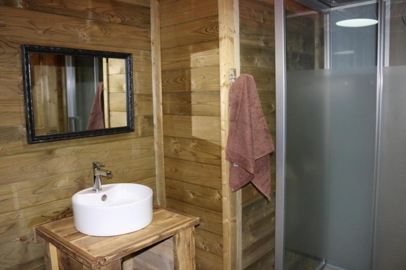 Deluxe Bungalow image 1