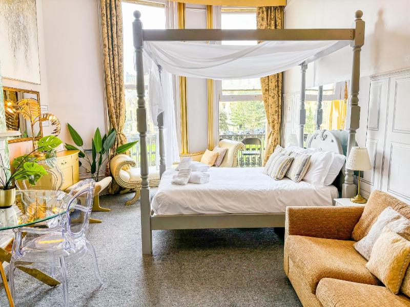 Presidential Suite image 1