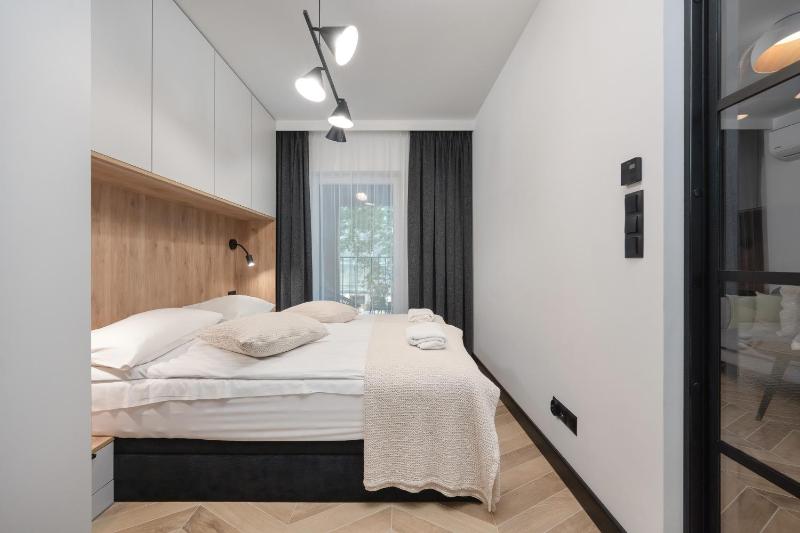 Nowoczesny Apartament z Klimatyzacją i Parkingiem by Renters Prestige - image 25