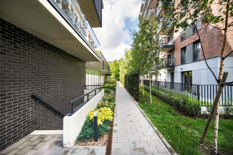 Nowoczesny Apartament z Klimatyzacją i Parkingiem by Renters Prestige - image 3