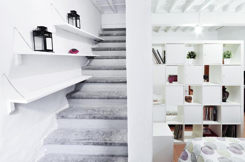 One-Bedroom Apartment image 2