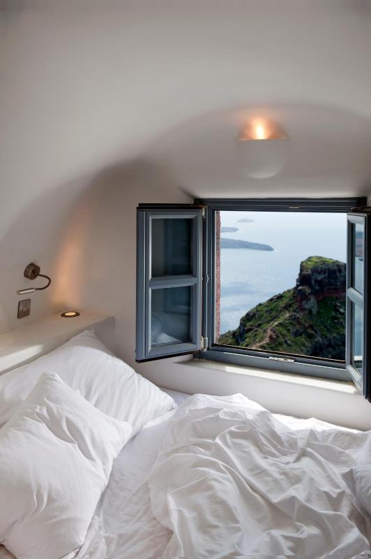 Premium Loft with Pool Access & Caldera View  image 1