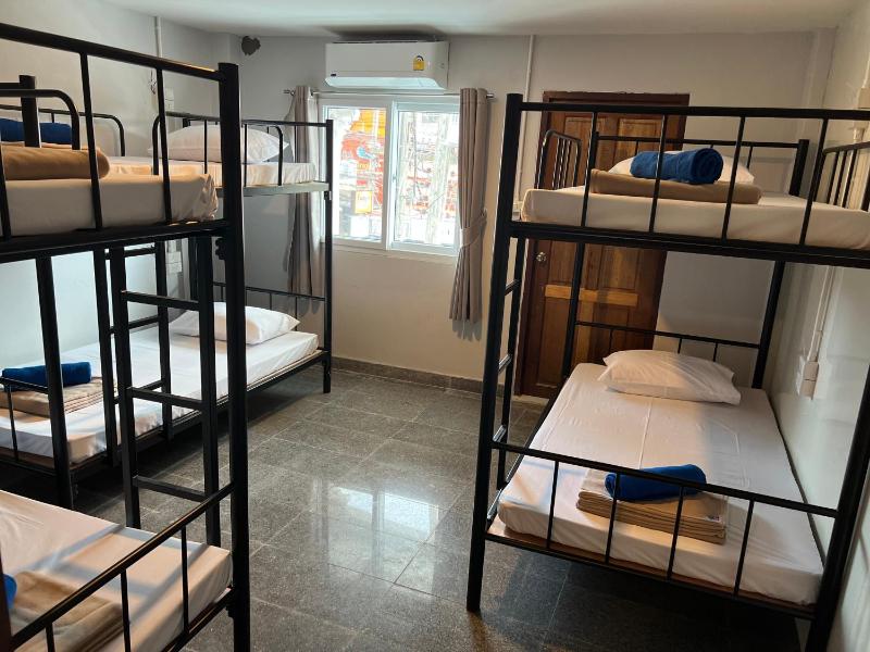 YP Hostel - image 11