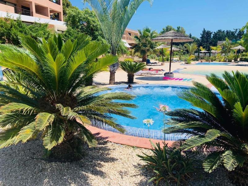 Aphrodite Gardens Modern Apartment - image 9