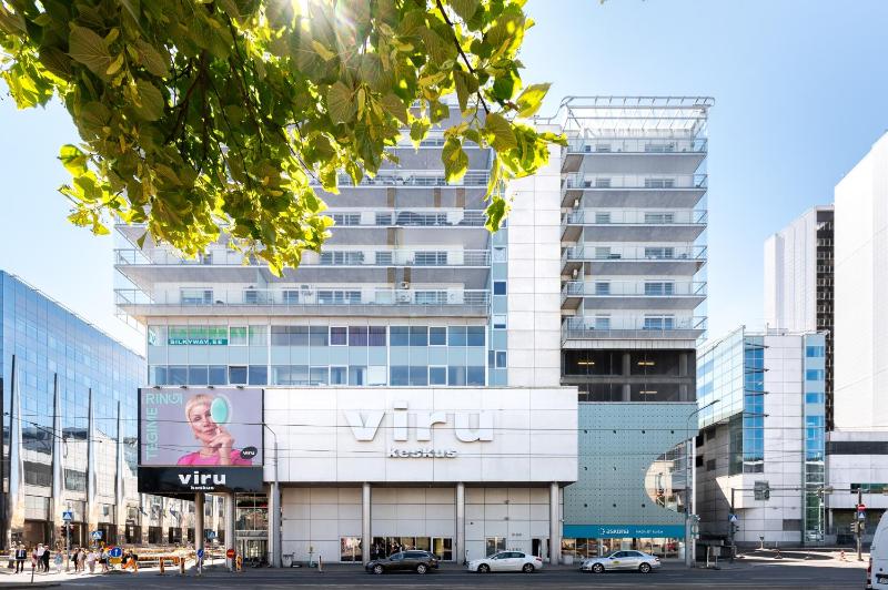 Studio Apartment with Balcony image 2