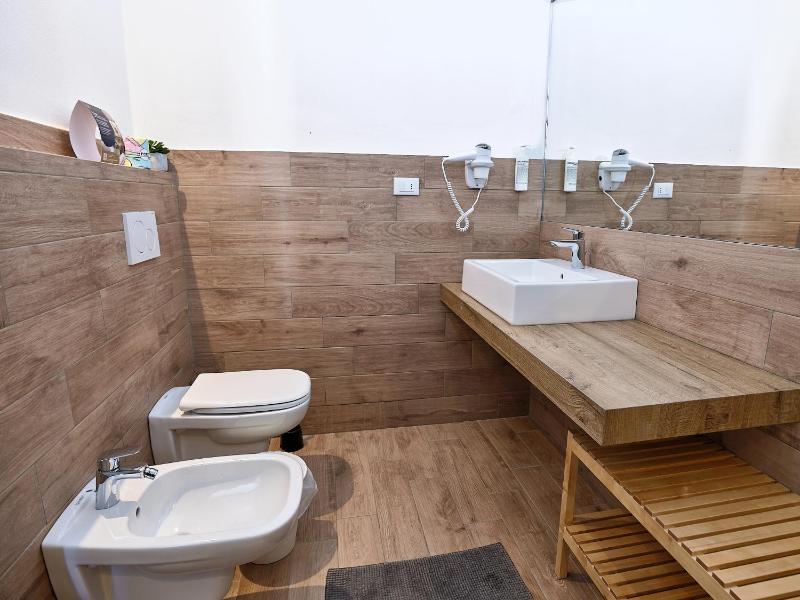 Triple Room image 3